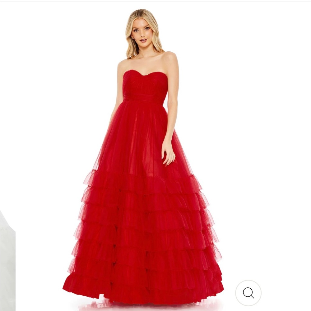Beautiful ballgown!